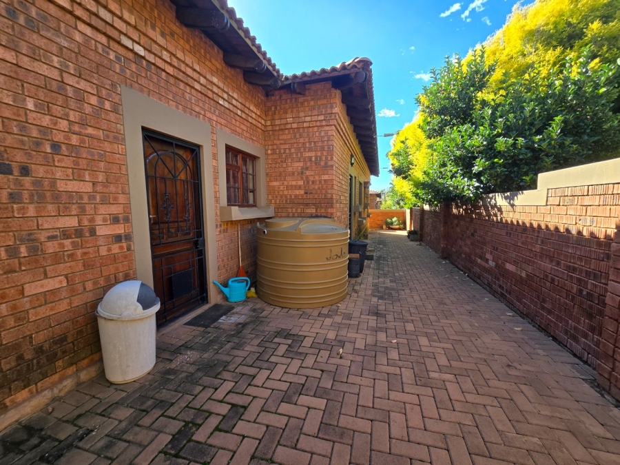 3 Bedroom Property for Sale in Dan Pienaar Free State
